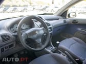 Peugeot 206 1.1