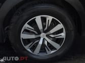 Peugeot E-2008 Active
