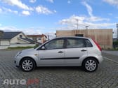 Ford Fiesta 1.25 First Edition - Um dono