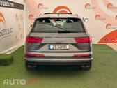 Audi Q7 3.0 TDi quattro S-line Tiptronic 7L