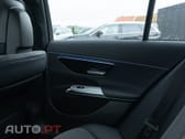Mercedes-Benz E 300 Outro