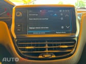 Peugeot 2008 1.2 e-VTi Style
