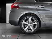Peugeot 308 1.2 PureTech Allure Faróis Full LED