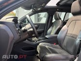 Volvo XC40 T4 Recharge DKG RDesign Expression