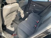 Peugeot E-2008 50 kWh Active