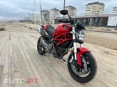 Ducati Monster 696