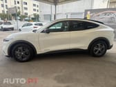 Ford Mustang Mach-E 75.7 kWh Base