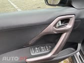 Peugeot 2008 1.2 PURETECH STYLE
