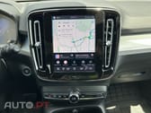 Volvo XC40 2.0 B3 Plus Dark