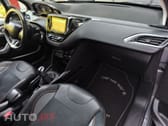 Peugeot 2008 1.2 PureTech Crossway