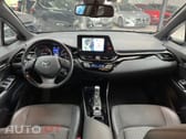 Toyota C-HR 2.0 Hybrid Square Collection