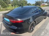 Jaguar XE 2.0 D200 R-Dynamic Black