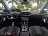 Peugeot 308 1.2 PureTech S&S Road Trip EAT8
