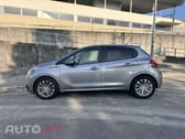 Peugeot 208 1.2 PureTech Signature