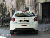 Peugeot 208 1.2 PureTech Signature
