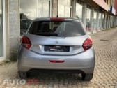 Peugeot 208 1.2 PureTech Signature