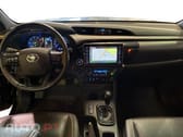Toyota Hilux 2.8 D-4D 4WD Invincible