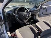 Opel Corsa 1.7 D Janelas Base