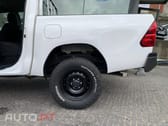 Toyota Hilux 2.4 D-4D 2WD CD