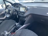Peugeot 2008 1.2 VTi Allure