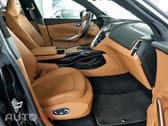 Aston Martin DBX 4.0 V8