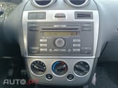 Ford Fiesta 1.25 First Edition - Um dono