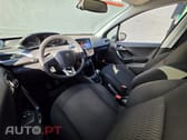 Peugeot 208 1.2 PureTech Signature