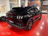 Ford Mustang Mach-E Alargada