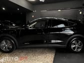 Ford Mustang Mach-E 75.7 kWh Base