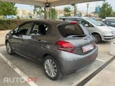 Peugeot 208 1.2 PureTech Signature