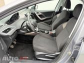 Peugeot 2008 1.2 VTi Active