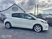 Toyota Yaris 1.5 HSD Square Collec.White