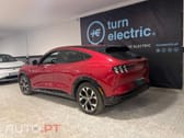 Ford Mustang Mach-E Alargada