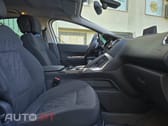 Peugeot 3008 2000 HDi hybrid4