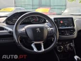 Peugeot 208 1.2 PureTech Signature