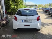 Peugeot 208 1.4 HDi