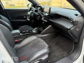 Peugeot 2008 PureTech 155 EAT8 GT