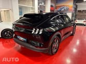 Ford Mustang Mach-E Alargada