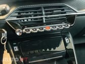 Peugeot 2008 1.2 PureTech Allure EAT8