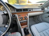 Mercedes-Benz W124 300 D