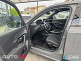 Peugeot E-2008 Active
