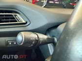 Peugeot 308 1.2 PureTech Allure Faróis Full LED