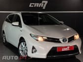 Toyota Auris Outro