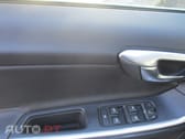 Volvo V60 2.0 D4 Momentum Plus Geartronic 180 cv