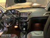 Peugeot 2008 1.2 e-THP GT Line 
