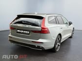 Volvo V60 2.0 B4 Plus Style Dark DCT