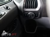Ford Transit Custom Adaptada p/ 3 cadeiras de rodas
