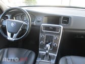 Volvo V60 2.0 D4 Momentum Plus Geartronic 180 cv