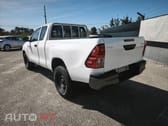 Toyota Hilux 2.4 D-4D 2WD CE CM 3L