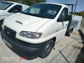 Hyundai H-1 Starex caixa aberta com rodado duplo